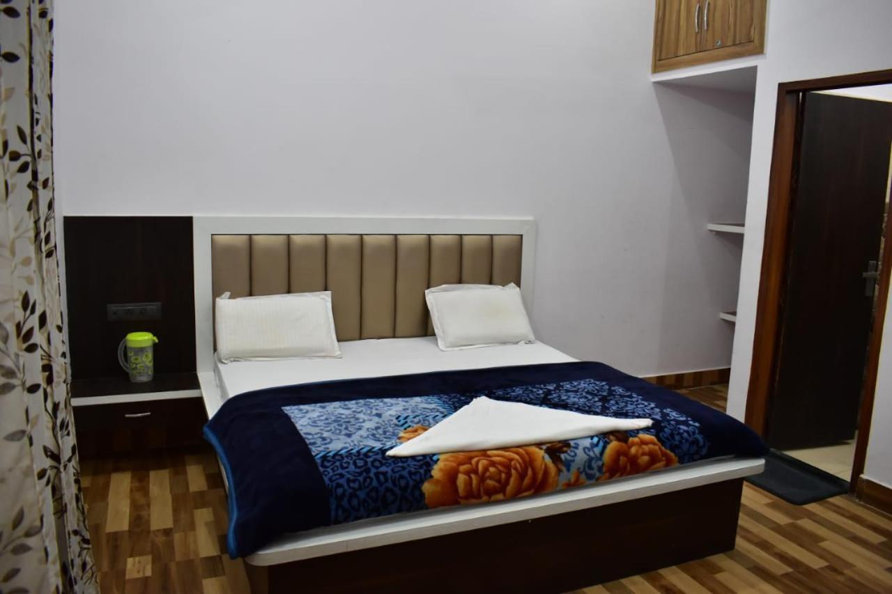 Hotel Rudra Residency Near Railway Station Mathura Ngoại thất bức ảnh